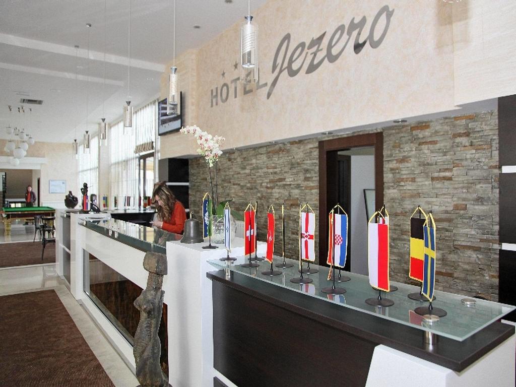 Hotel Jezero 보르 외부 사진