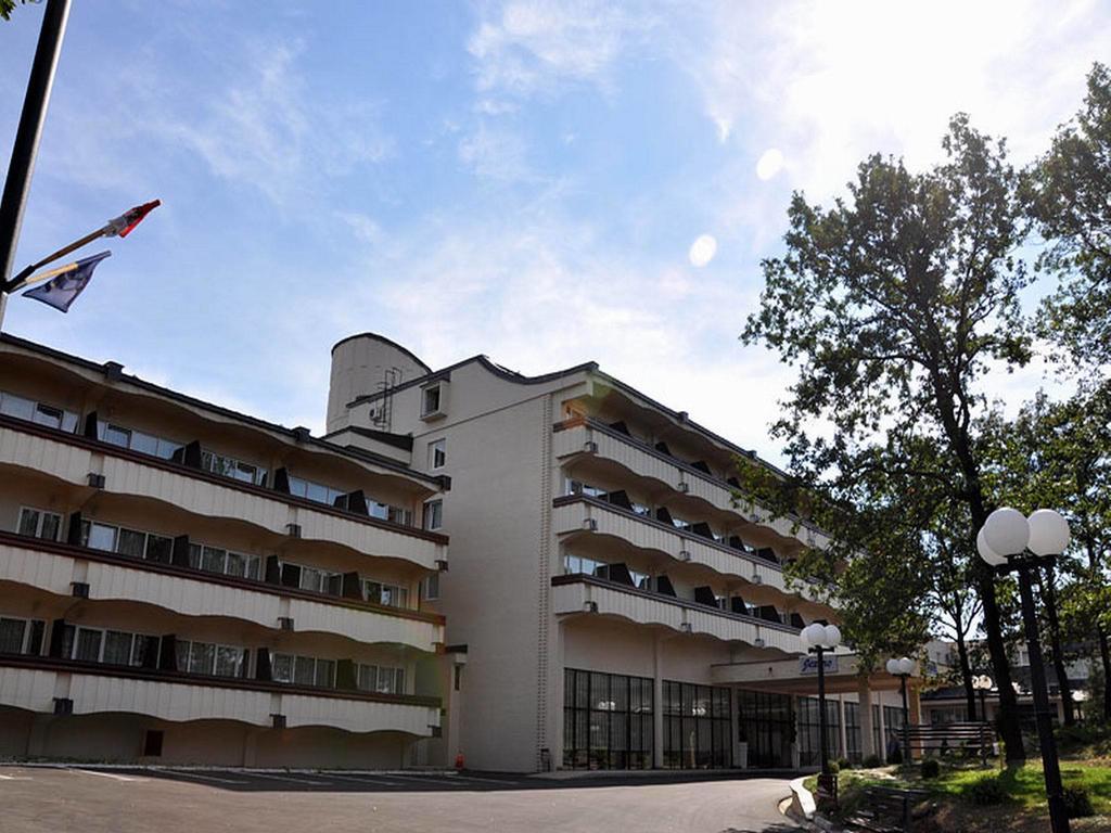 Hotel Jezero 보르 외부 사진