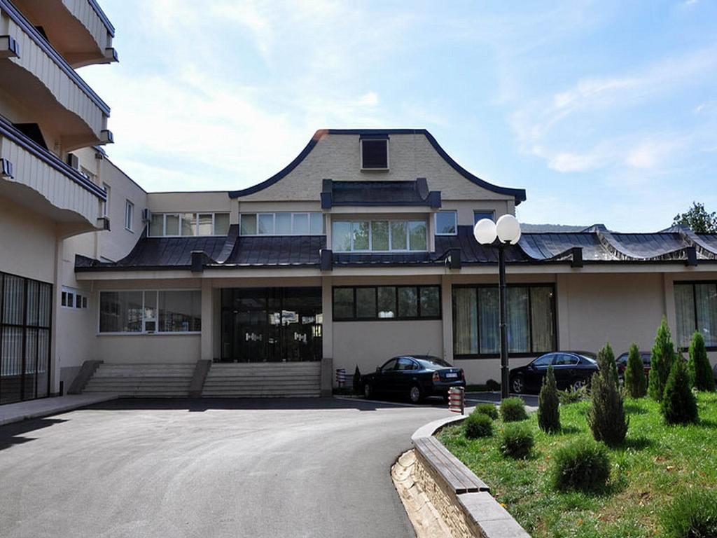 Hotel Jezero 보르 외부 사진